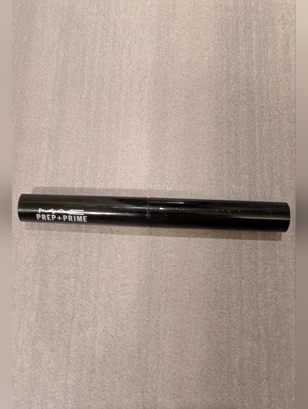 MAC Cosmetics Gold Shimmer Eye Shadow with Lip Primer NIB - Picture 2 of 4